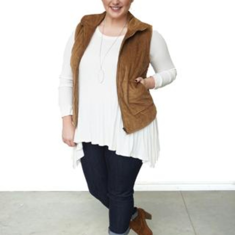 NWOT Dee Women's Corduroy Puffer Vest